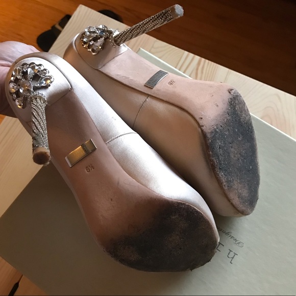 Badgley Mischka Diego pumps - Picture 7 of 7